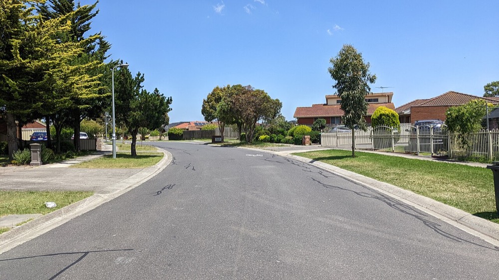 Somerset Drive, a residential street in Sunshine North