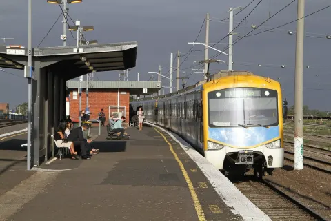 A train at Tottenham railway station
